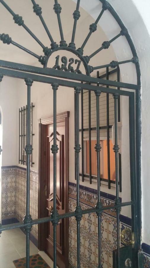 Triana Leon Sanz Apartment Sevilla Bagian luar foto
